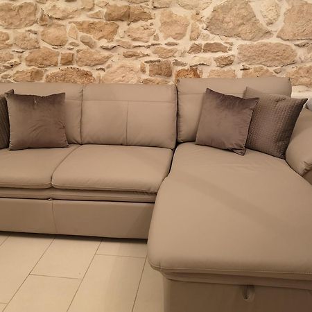 Apartment Michaela 4-Sterne & Parking 로비니 외부 사진